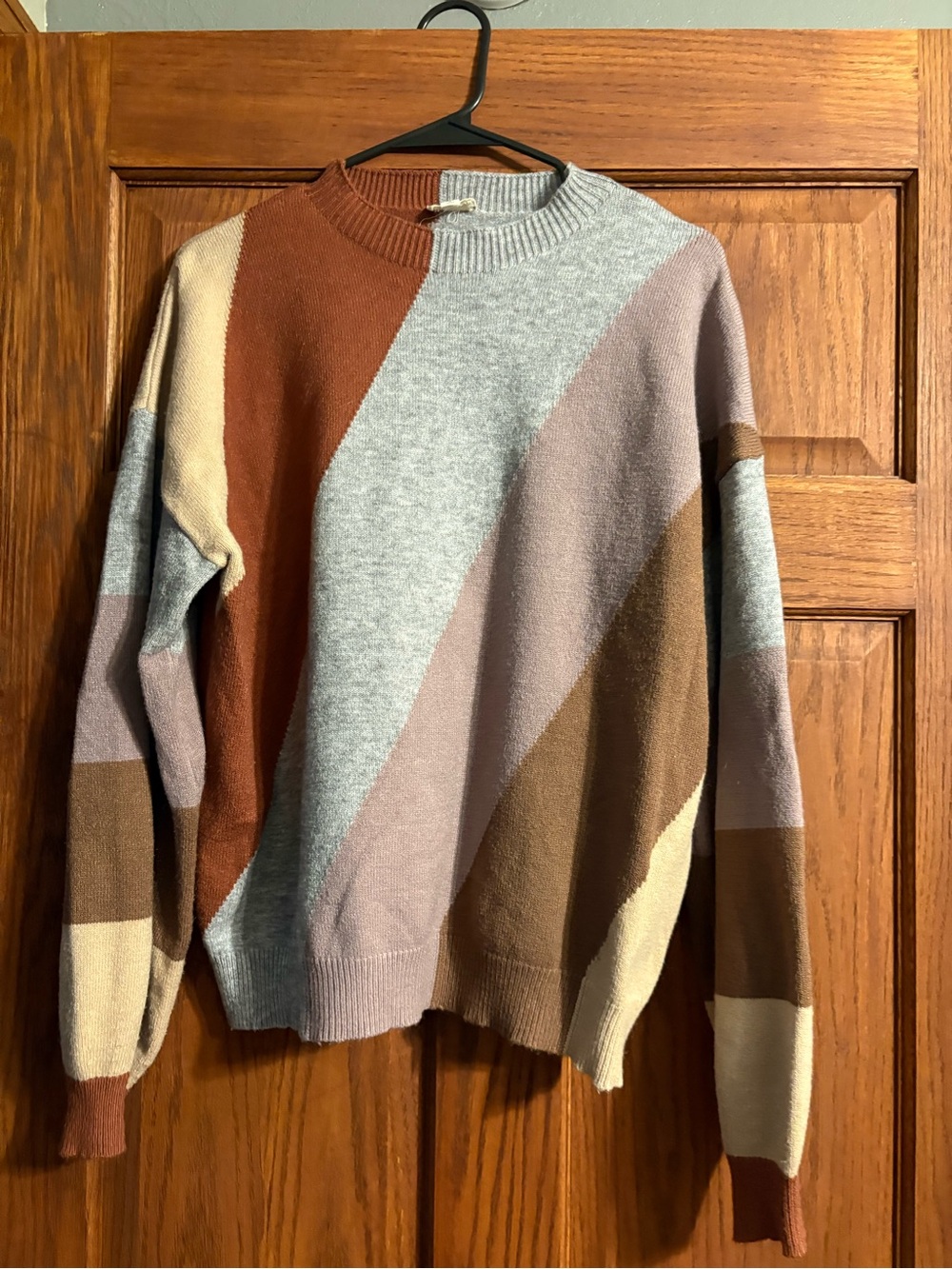 Hem & Thread Women’s Diagonal Colorblock Crewneck Sweater in Rust, Gray & Brown